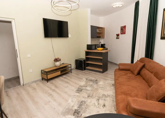 Downtown Tudor Arghezi House Apartmán *