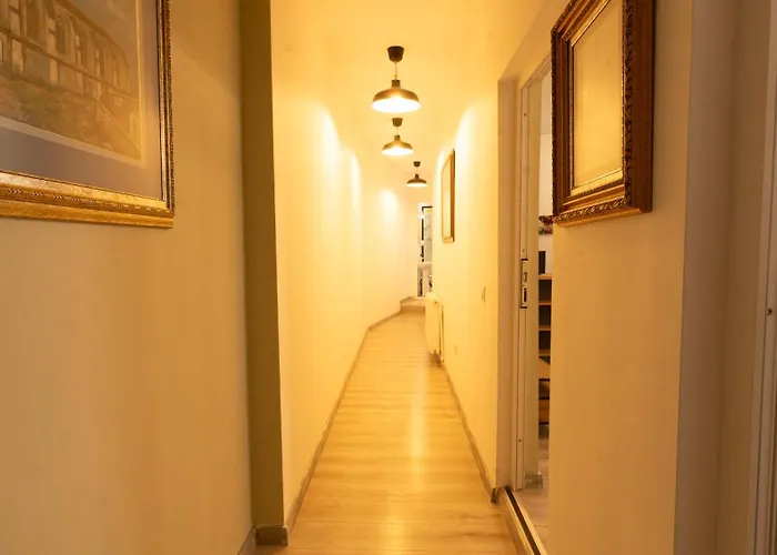 Downtown Tudor Arghezi House * Bucureşti